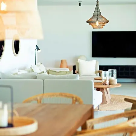 Apartment Mara's Higueron West - Luxury 4 Bedrooms Nordic Style - Private Pool