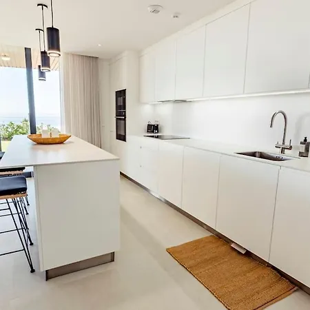 Mara's Higueron West - Luxury 4 Bedrooms Nordic Style - Private Pool Apartment Fuengirola