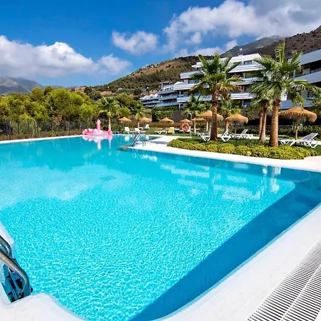 Mara's Higueron West - Luxury 4 Bedrooms Nordic Style - Private Pool *
