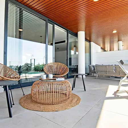 Mara's Higueron West - Luxury 4 Bedrooms Nordic Style - Private Pool Fuengirola